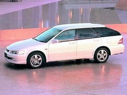 Фотография Honda ACCORD VI Aerodeck (CM_)