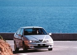 Фотография Alfa Romeo 146 (930)