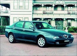 Фотография Alfa Romeo 166 седан (936)