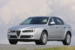 Фотография Alfa Romeo 159 седан