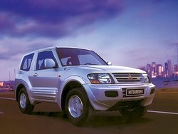 Фотография Mitsubishi PAJERO III (V60, V70)