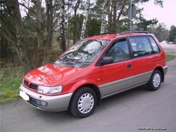 Фотография Mitsubishi SPACE RUNNER (N1_W, N2_W)