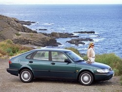 Фотография SAAB 900 II