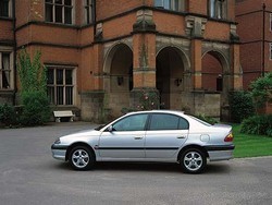 Фотография Toyota AVENSIS (_T22_)