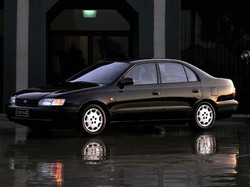 Фотография Toyota CARINA E седан (_T19_)