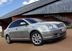 Фотография Toyota AVENSIS седан (T25)