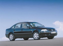 Фотография Volkswagen PASSAT седан (3B3)