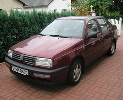 Фотография Volkswagen VENTO седан (1H2)