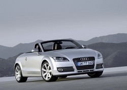 Фотография Audi TT Roadster (8J9)