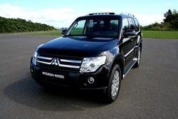 Фотография Mitsubishi PAJERO IV (V80, V90)