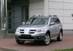 Фотография Mitsubishi OUTLANDER I (CU_)