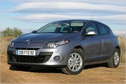Фотография Renault MEGANE III Наклонная задняя часть (BZ0_)