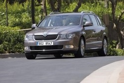 Фотография Skoda SUPERB универсал (3T5)