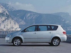 Фотография Toyota AVENSIS VERSO (_ACM2_)