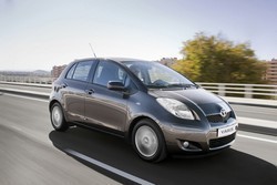 Фотография Toyota YARIS (_P13_)