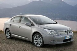 Фотография Toyota AVENSIS седан (T27)