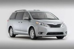 Фотография Toyota SIENNA III