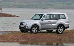 Фотография Mitsubishi MONTERO IV (V80, V90)