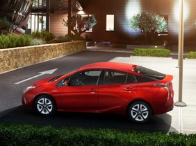 Фотография Toyota Prius IV – хэтчбек 5 дв